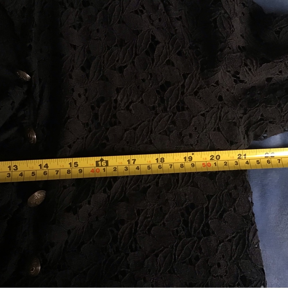 Simple Noelle Lace Cardigan Cover - Picture 7 of 7